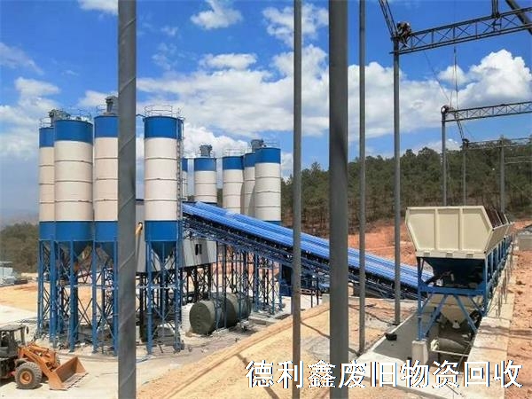 專業(yè)回收攪拌站設備，攪拌機回收，天津水泥攪拌回收