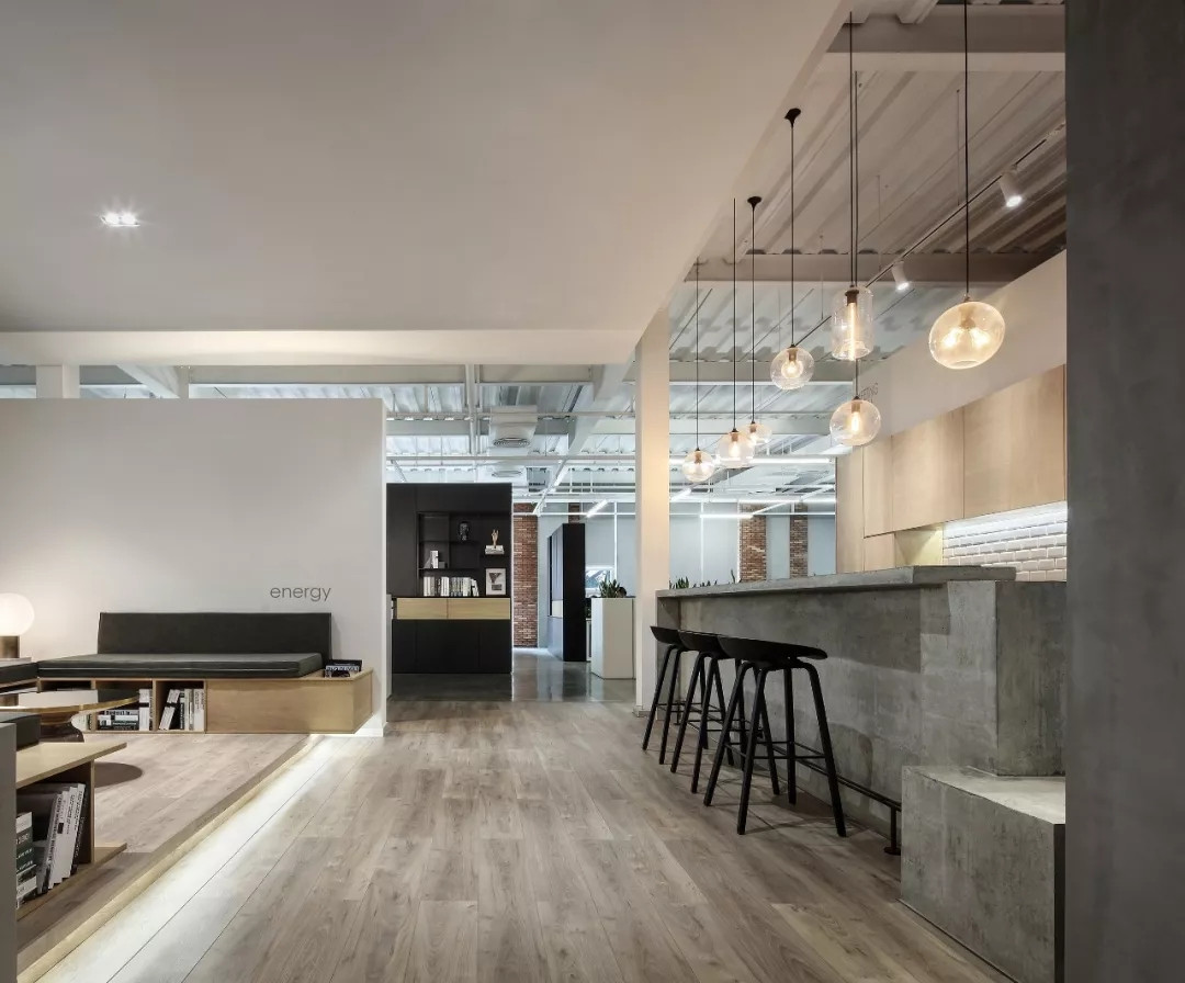 1542167053818506.jpg 1542167053818506.jpg